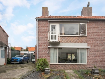 Min. Ruys de Beerenbrouckstraat 27