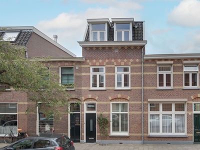 Valkstraat 38