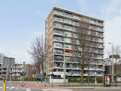 Arnold Spoelplein in 's-Gravenhage (54m2)