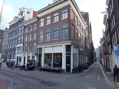 Singel in Amsterdam (125m2)