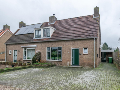 Middenweg 11