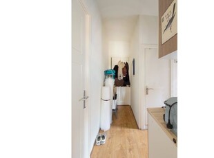 Huur 2 slaapkamer appartement van 36 m² in Den Haag