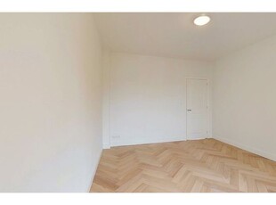 Huur 4 slaapkamer appartement van 160 m² in 's-Gravenhage