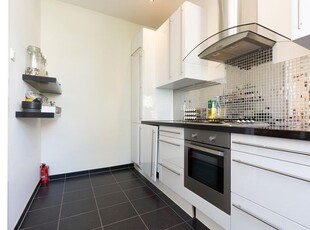 Huur 5 slaapkamer appartement van 162 m² in 's-Gravenhage