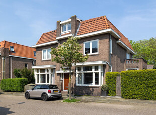 van Swietenstraat 2