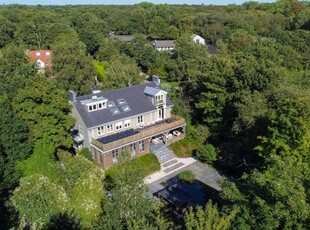 Woonhuis in Wassenaar met 8 kamers