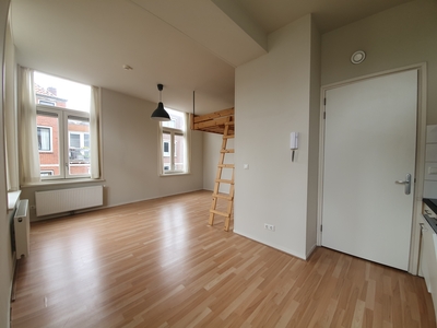 Studio te huur Ubbo Emmiusstraat, Groningen