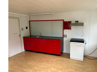 Huur 1 slaapkamer appartement van 158 m² in Beneden-Leeuwen