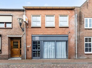 Overdamstraat 11, Hulst