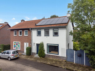 Pastoor Ribberghstraat 2