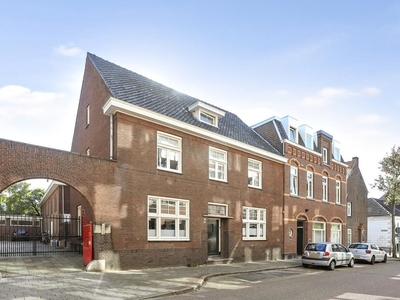 Begijnhofstraat 12