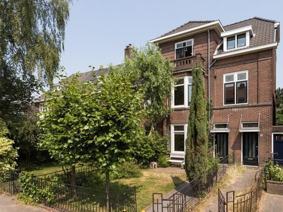 Ruisdaelstraat 11