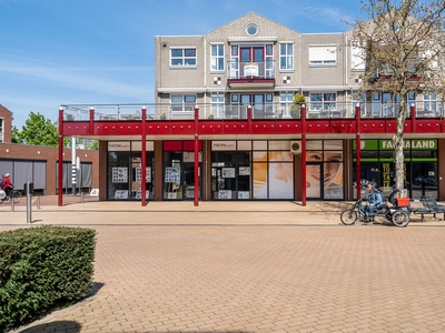 Dorpsplein 102