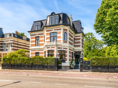 Spoorstraat 11