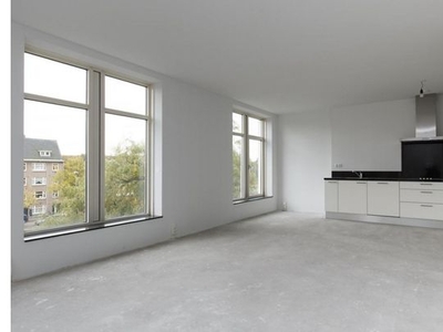 Huur 1 slaapkamer appartement van 65 m² in Amsterdam