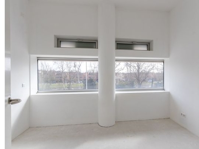 Huur 1 slaapkamer appartement van 65 m² in 's-Gravenhage