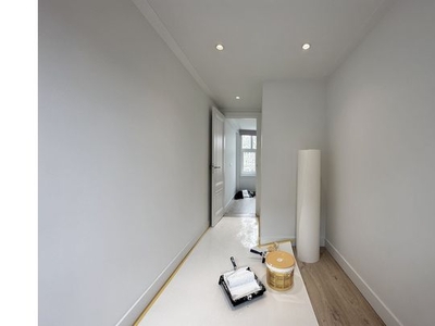 Huur 2 slaapkamer appartement van 45 m² in Amsterdam