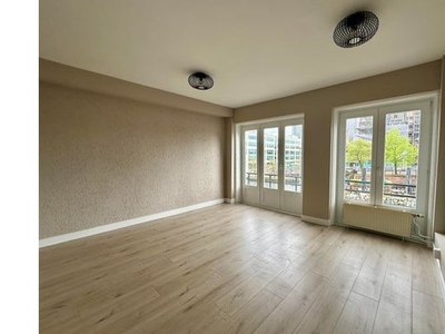 Huur 2 slaapkamer appartement van 73 m² in Amsterdam