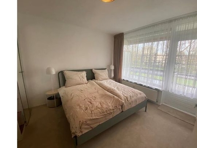 Huur 2 slaapkamer appartement van 95 m² in Amstelveen