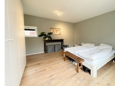 Huur 3 slaapkamer appartement van 115 m² in Amsterdam