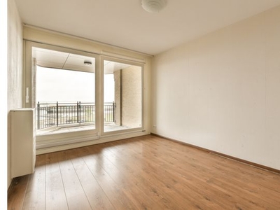 Huur 3 slaapkamer appartement van 93 m² in Lelystad