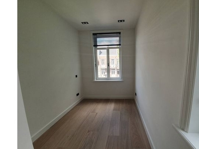 Huur 3 slaapkamer huis van 80 m² in Amsterdam