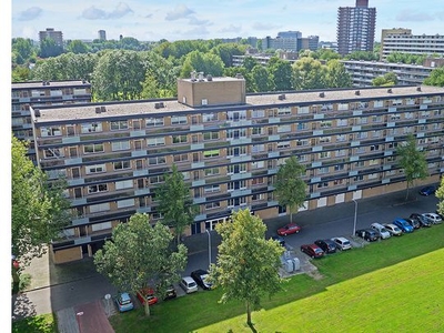 Huur 4 slaapkamer appartement in Zoetermeer