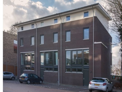 Huur 4 slaapkamer appartement van 147 m² in Hilversum