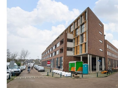 Huur 5 slaapkamer appartement van 138 m² in Rotterdam