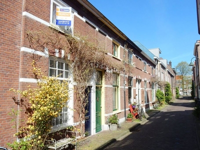 Donkerstraat 52