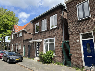 Rhijnvis Feithstraat 4