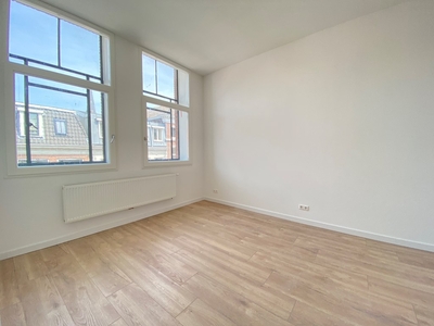 Appartement te huur Noordeinde, Den Haag