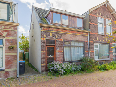 Warmoesstraat 81