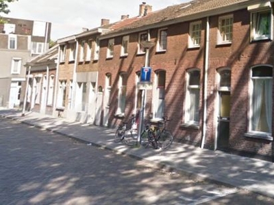 Hoogvensestraat in Tilburg (16m2)