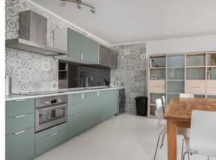 Huur 1 slaapkamer appartement van 67 m² in 's-Gravenhage