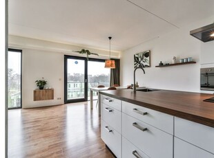 Huur 3 slaapkamer appartement van 75 m² in Amsterdam