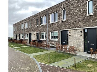 Huur 3 slaapkamer appartement van 94 m² in Almere