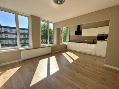 Appartement Hoofdweg in Amsterdam