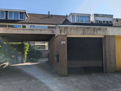 Woonhuis in Nieuw-Vennep met 5 kamers