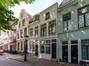 Breedstraat 14