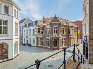 Lombardenstraat 16