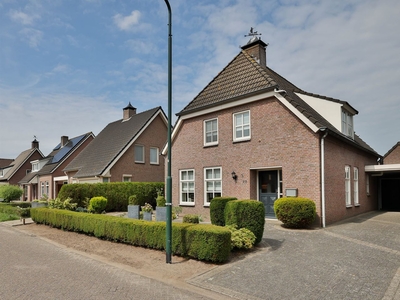 Bernard van Damstraat 22