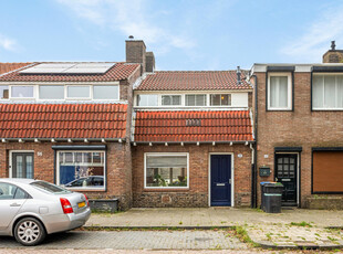 Pastoor Smitsstraat 98