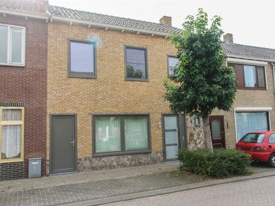 Woonhuis in Sint Jansteen met 3 kamers