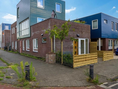 Woonhuis in Zaandam met 2 kamers