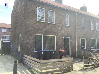 Woonhuis in Zwijndrecht met 4 kamers