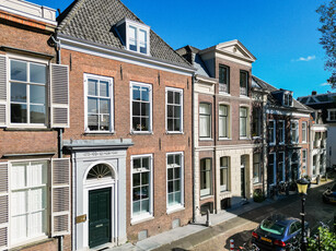 Kromme Nieuwegracht 8