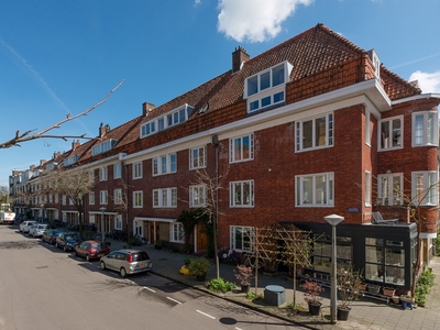 Woonhuis in Amsterdam met 4 kamers