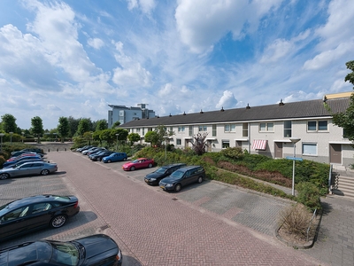 Woonhuis in Velserbroek met 6 kamers