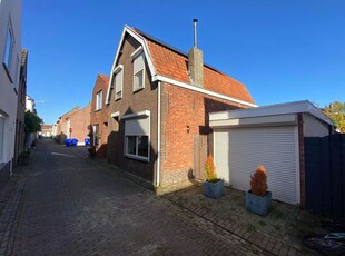 Oude Kerkstraat 21, Philippine